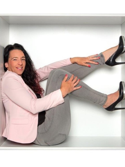 SAD-Logo Ansprechpartner Manuela Hahn